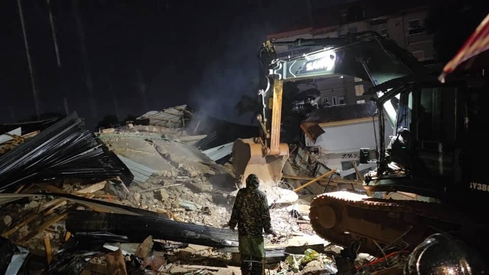 Conakry : un immeuble en construction s’effondre à Afia 1