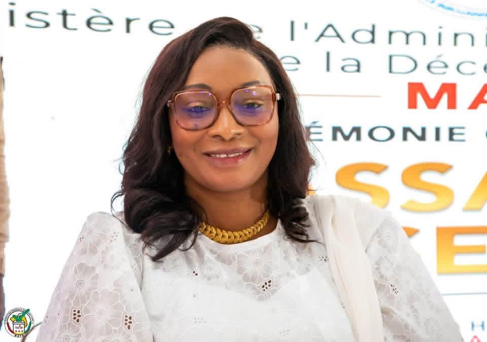 Mme Camara Djénabou Touré, l’expérience au service des défis territoriaux sous la 5ème République ( Par Ibrahima Diallo)