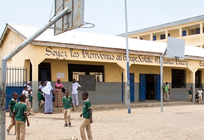 Le Groupe Scolaire Mohamed Barry (Par Javier Albarracín)